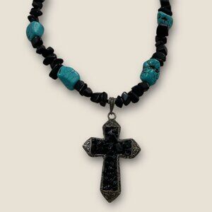 Vintage Faux Turquoise & Black Stone Chip Necklace With Large Cross Pendant Boho